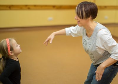 instruktor zajęć tanecznych dla dzieci